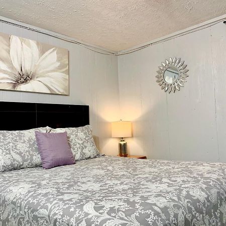 Spring Creek Hotel Hot Springs Bagian luar foto