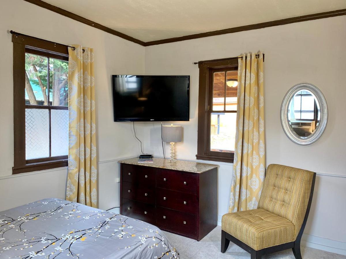 Spring Creek Hotel Hot Springs Bagian luar foto