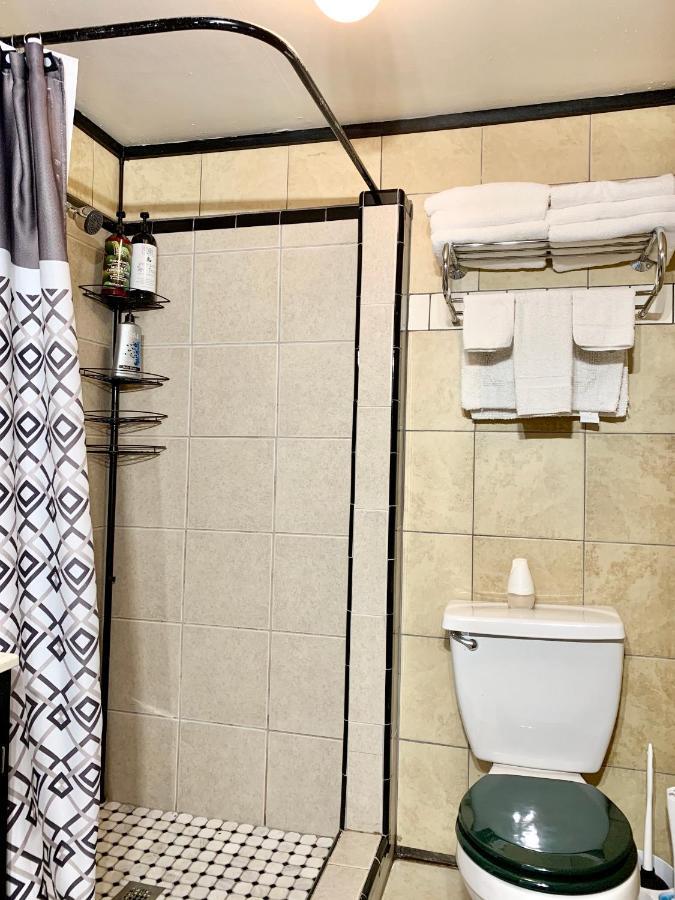 Spring Creek Hotel Hot Springs Bagian luar foto